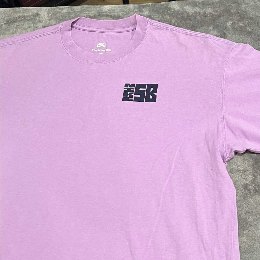 Nike SB  Purple T-Shirt with Black Tag , like new condition - Picture 4 of 8